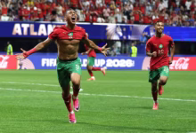 سفيان رحيمي (يسار) يحتفل بهدفه خلال مباراة المغرب وهايتي (4-2) يوم 25 يونيو 2026 في نهائيات كأس العالم 2026، على ملعب مرسيدس بنز، في أتلانتا، الولايات المتحدة. © Xinhua/Icon Sport