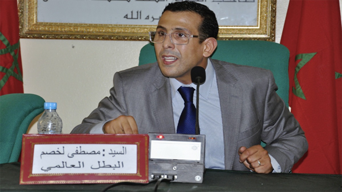 لخصم